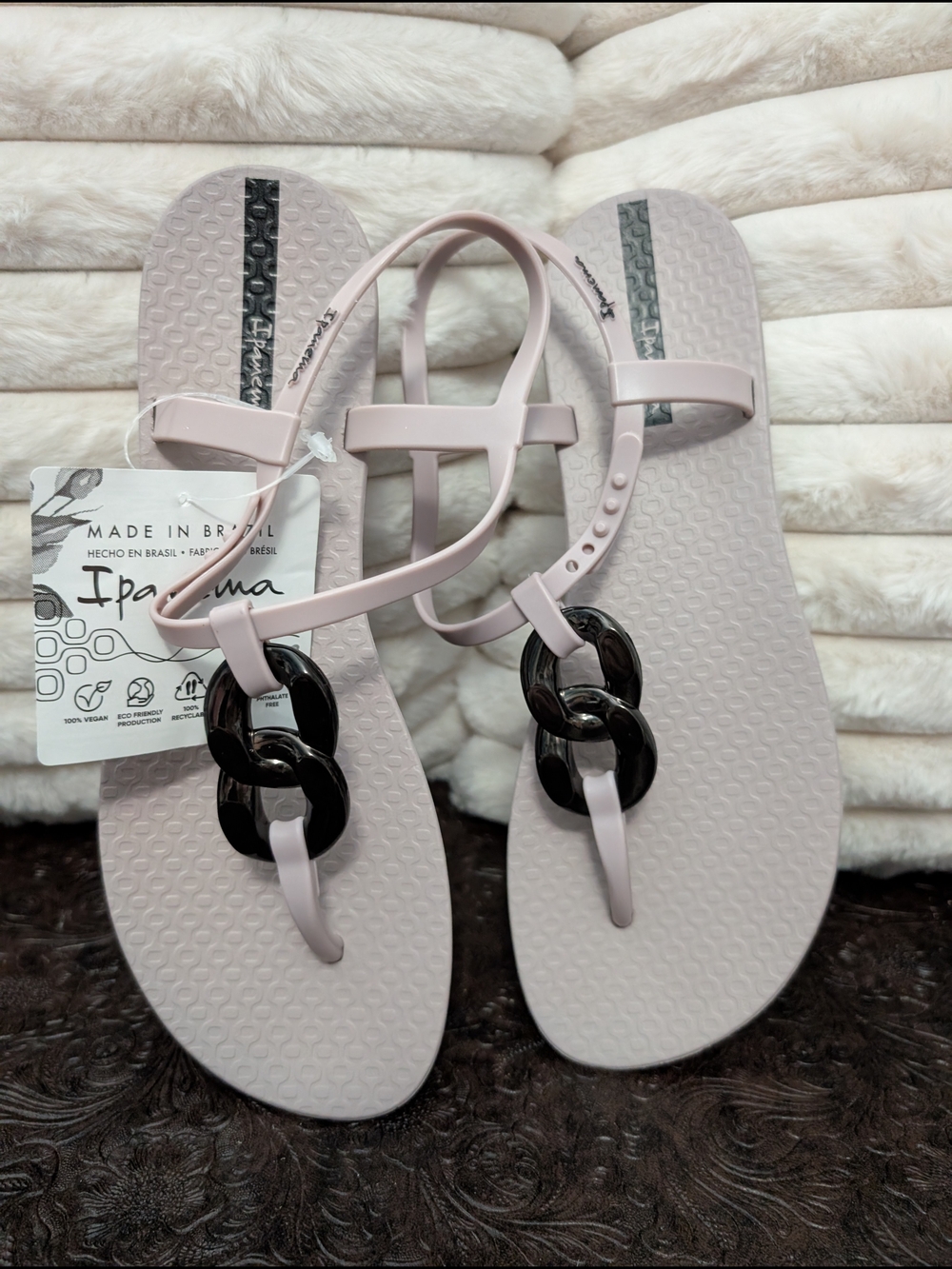 Ipanema Women's Blush Pink Chain Detail Thong Sandals